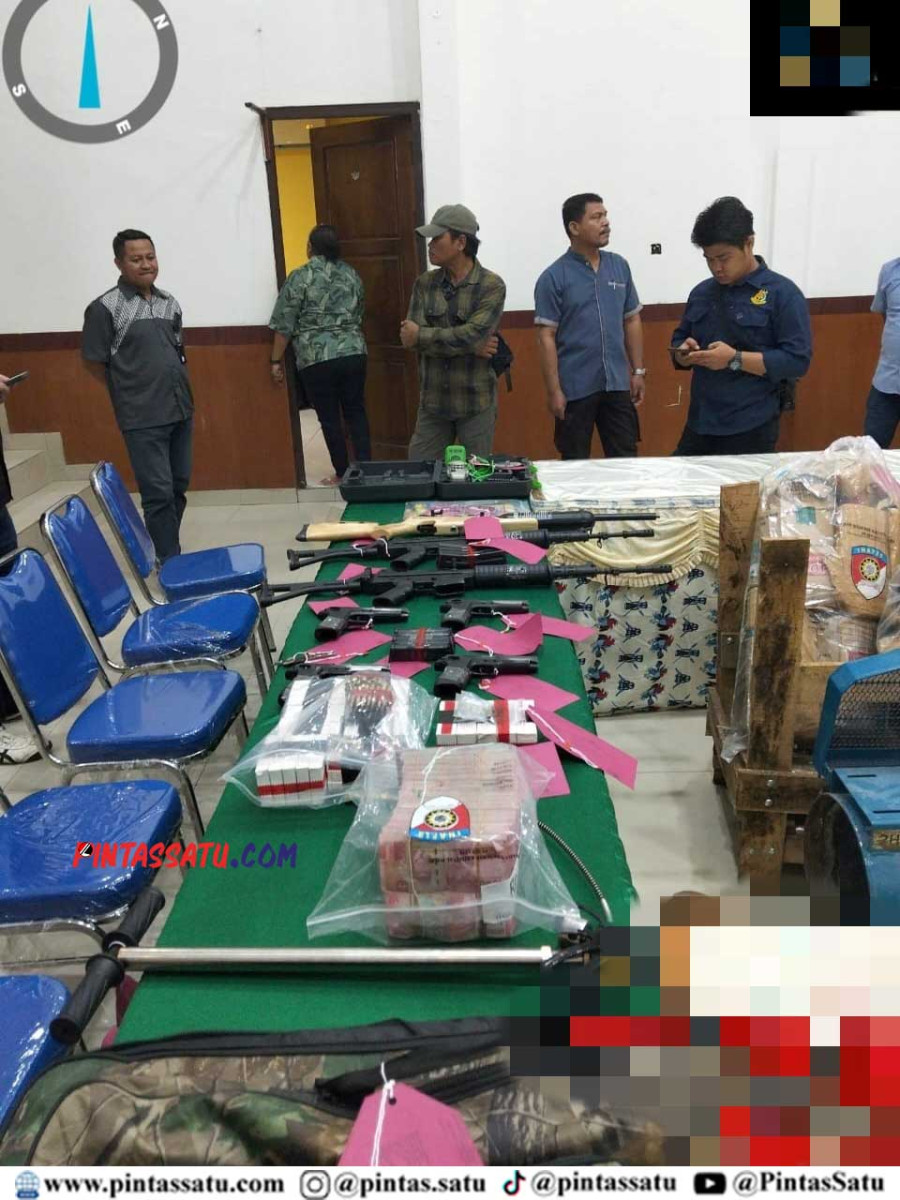 Berkas Lengkap, Satgas Operasi Damai Cartenz Limpahkan Tersangka…_page7_image2