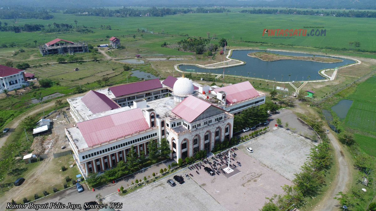Kantor_Bupati_Pidie_Jaya,_Meureudu