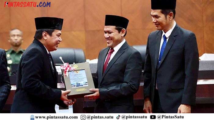 bapak senyum