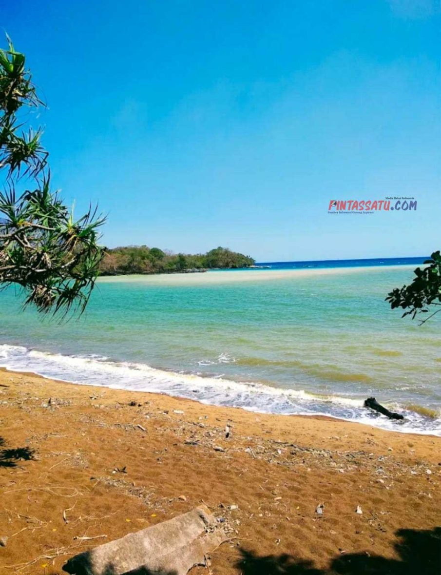 pantai 3 warna