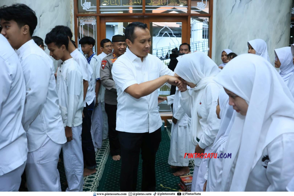 Mabes Polri dan Anak Yatim Zikir Serta Bedoa Bersama Jelang HUT Bhayangkara