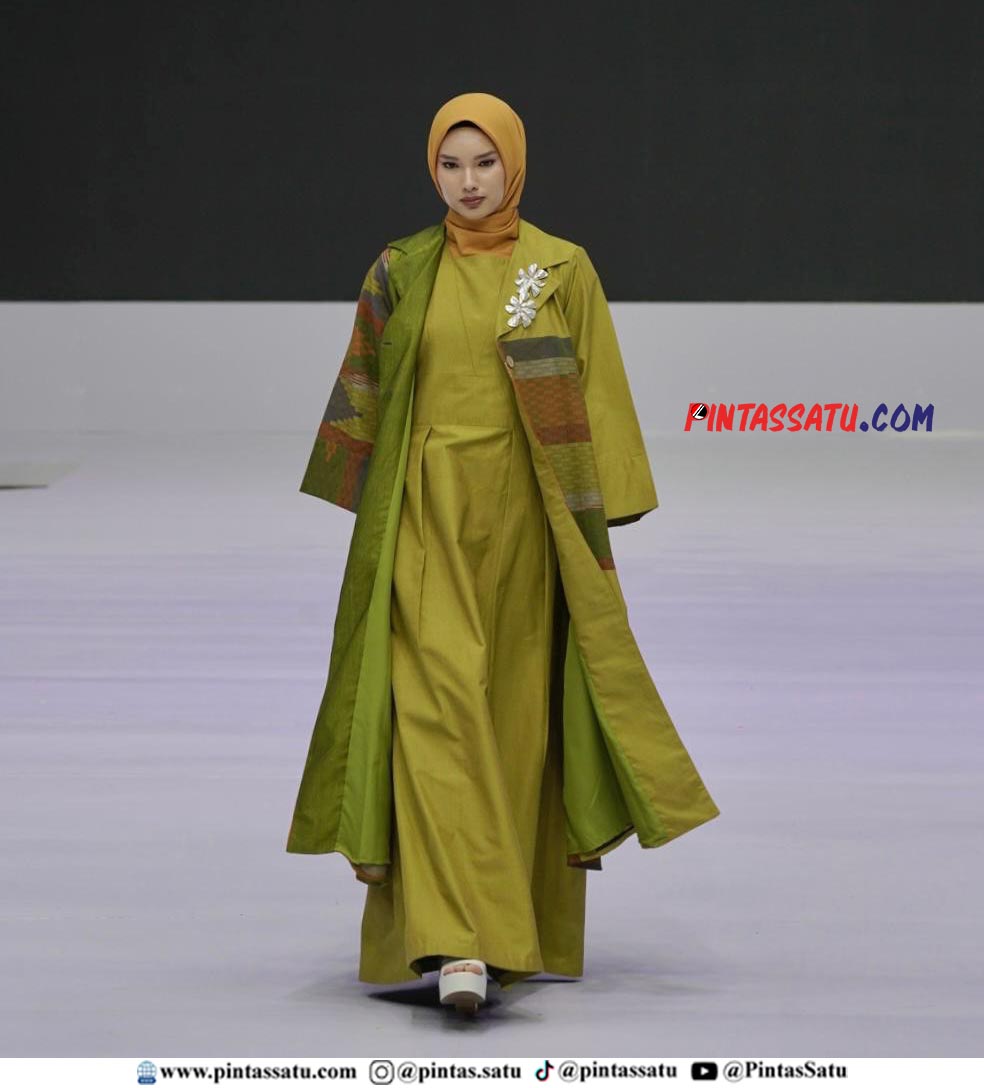 Muna Pa’a Dompu Tampil Memikat di Indonesia Fashion Week 2025_page3_image2