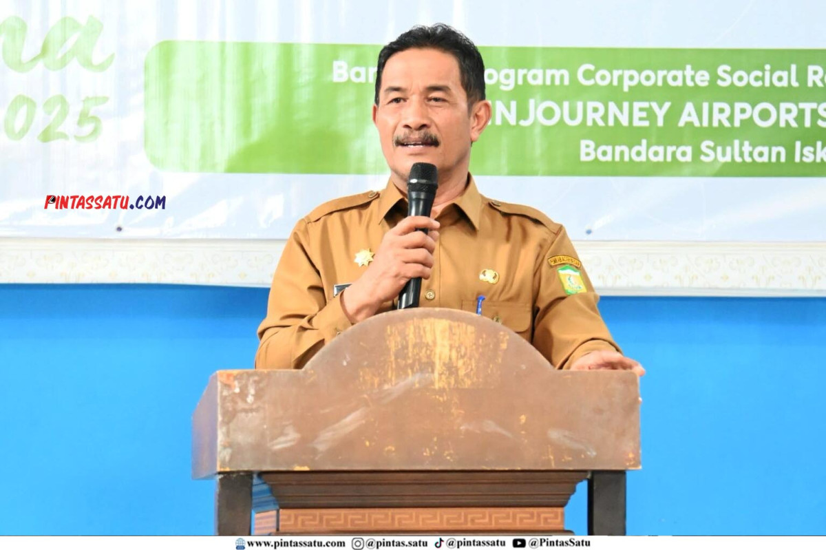 Pemkab Aceh Besar dan Angkasa Pura II Salurkan Bantuan Sembako dan Hewan