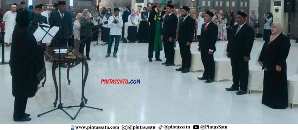 Wali Kota Banda Aceh Lantik Ketua dan Komisioner Baitul Mal, Tegaskan Amanah